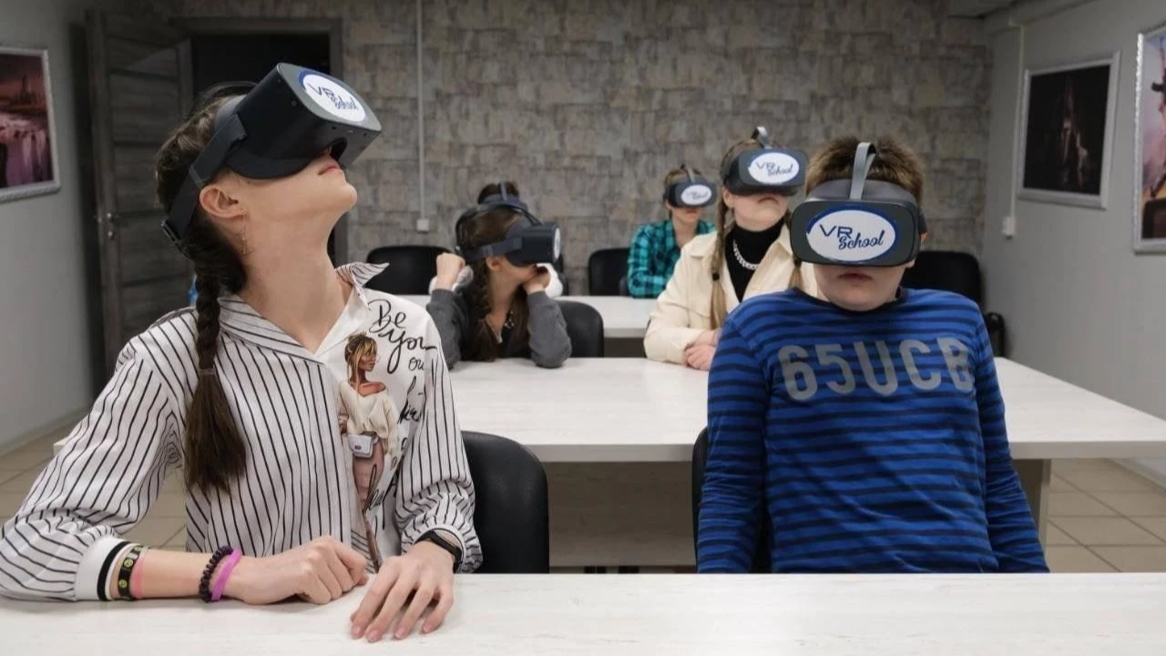 Why Virtual Reality Schools Could Replace Classrooms in the Next 20 Years